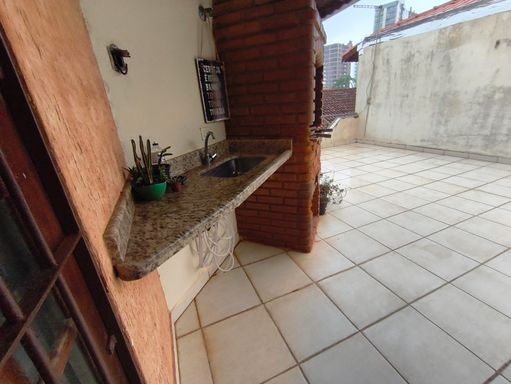 area gourmet com churrasqueira e lavabo