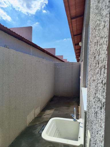 ÁREA DE SERVIÇO