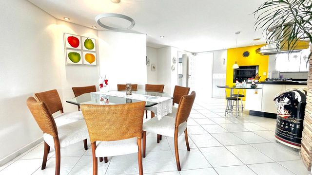 sala de jantar com decoração