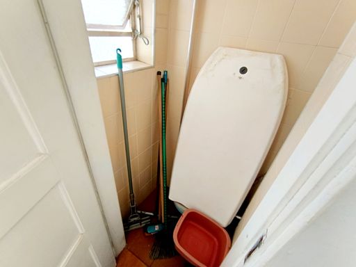 Banheiro de Serviço