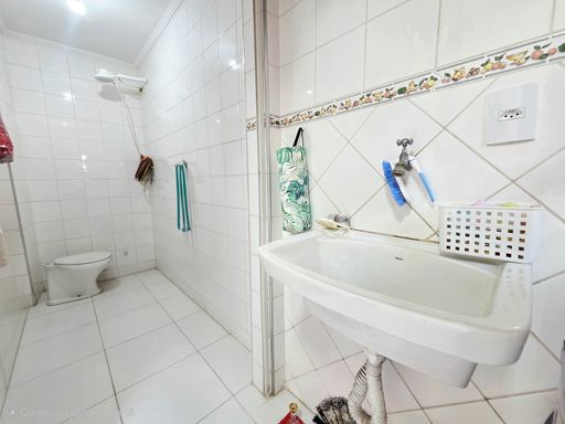 BANHEIRO DE EMPREGADA