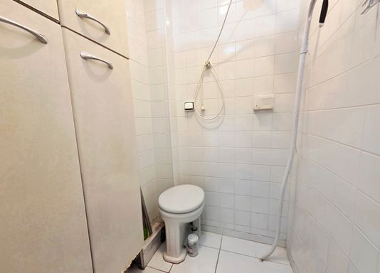BANHEIRO DE SERVIÇO