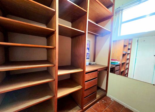 CLOSED DORM 3 (SUITE)