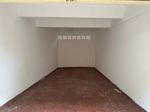 Garagem fechada