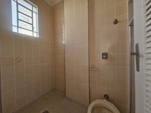 Banheiro de serviço