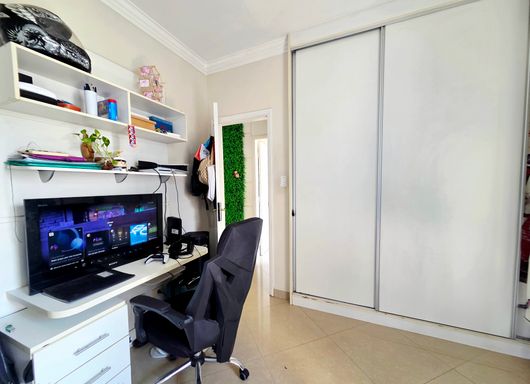 DORM 1