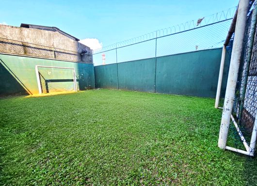 QUADRA DE FUTEBOL