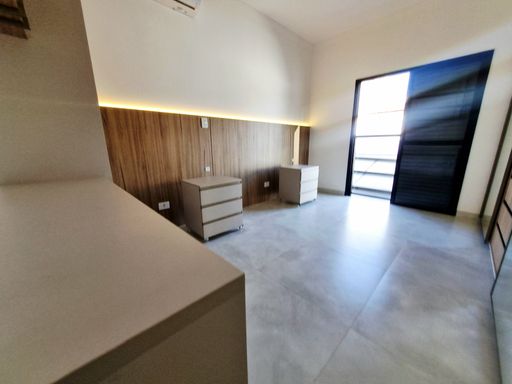 SUITE 1