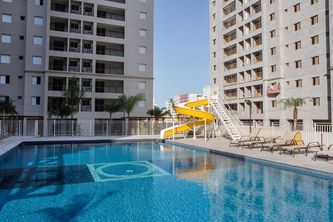 Piscina condomínio