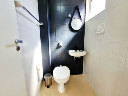 BANHEIRO DE SERVIÇO