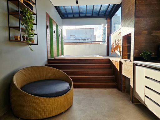 TERRAÇO GOURMET COM JACUZZI E CHURRASQUEIRA