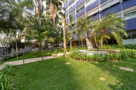 #ApartamentoModerno

#DesignContemporâneo

#AltoPadrão

#LuzNatural

#VistaLinda

#MorarBem

#ConfortoESofisticação

#InvestimentoSeguro

#ImóvelReformado