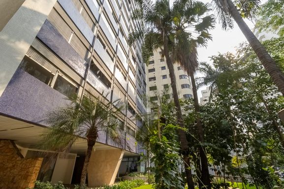 #ApartamentoModerno

#DesignContemporâneo

#AltoPadrão

#LuzNatural

#VistaLinda

#MorarBem

#ConfortoESofisticação

#InvestimentoSeguro

#ImóvelReformado