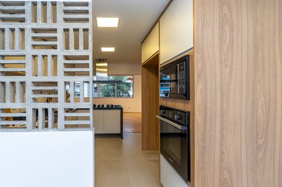 #DesignContemporâneo

#ArquiteturaDeLuxo

#Decorado

#VistaPanorâmica

#LocalizaçãoPrivilegiada

#CondomínioDeAltoPadrão

#ConfortoESofisticação

#ReformaDeLuxo

#ApartamentoEspaçoso

#InvestimentoImobiliário