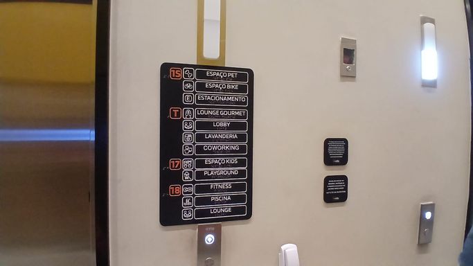 #StudioAltoDaBoaVista  
#EstúdioParaAlugarSP  
#AltoDaBoaVista  
#LocaçãoStudio  
#StudioComPiscina  
#CondomínioComLazer  
#PróximoMetro  
#MetroAltoDaBoaVista  
#EstúdioModerno  
#MoradiaSP  
#ApartamentoCompacto  
#StudioComVista  
#LazerCompleto  
#PiscinaAquecida  
#CondomínioPremium