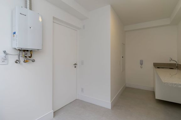 #ApartamentoÀVenda

#CentroDaCidade

#VistaPanorâmica

#SacadaComVidro

#ApartamentoReformado

#SemiMobiliado

#Oportunidade

#ProntoParaMorar

#ExcelenteLocalização

#ImóvelDeOportunidade