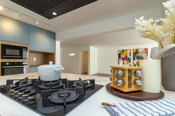 #ApartamentoModerno

#DesignContemporâneo

#AltoPadrão

#LuzNatural

#VistaLinda

#MorarBem

#ConfortoESofisticação

#InvestimentoSeguro

#ImóvelReformado