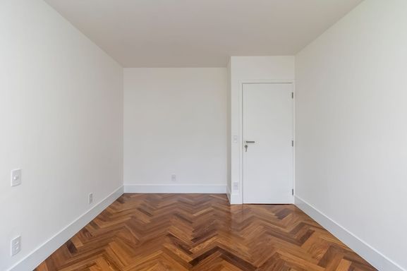 #ApartamentoModerno

#DesignContemporâneo

#AltoPadrão

#LuzNatural

#VistaLinda

#MorarBem

#ConfortoESofisticação

#InvestimentoSeguro

#ImóvelReformado