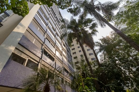 #ApartamentoModerno

#DesignContemporâneo

#AltoPadrão

#LuzNatural

#VistaLinda

#MorarBem

#ConfortoESofisticação

#InvestimentoSeguro

#ImóvelReformado