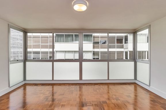 #ApartamentoÀVenda

#CentroDaCidade

#VistaPanorâmica

#SacadaComVidro

#ApartamentoReformado

#SemiMobiliado

#Oportunidade

#ProntoParaMorar

#ExcelenteLocalização

#ImóvelDeOportunidade