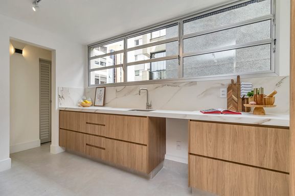 #ApartamentoÀVenda

#CentroDaCidade

#VistaPanorâmica

#SacadaComVidro

#ApartamentoReformado

#SemiMobiliado

#Oportunidade

#ProntoParaMorar

#ExcelenteLocalização

#ImóvelDeOportunidade