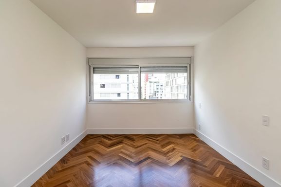 #ApartamentoModerno

#DesignContemporâneo

#AltoPadrão

#LuzNatural

#VistaLinda

#MorarBem

#ConfortoESofisticação

#InvestimentoSeguro

#ImóvelReformado