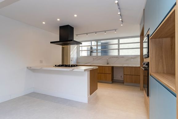 #ApartamentoModerno

#DesignContemporâneo

#AltoPadrão

#LuzNatural

#VistaLinda

#MorarBem

#ConfortoESofisticação

#InvestimentoSeguro

#ImóvelReformado