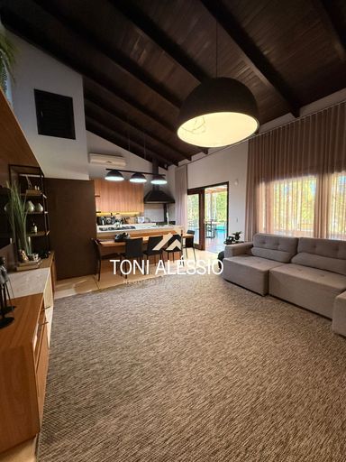 Sala de Estar com lareira + Cozinha