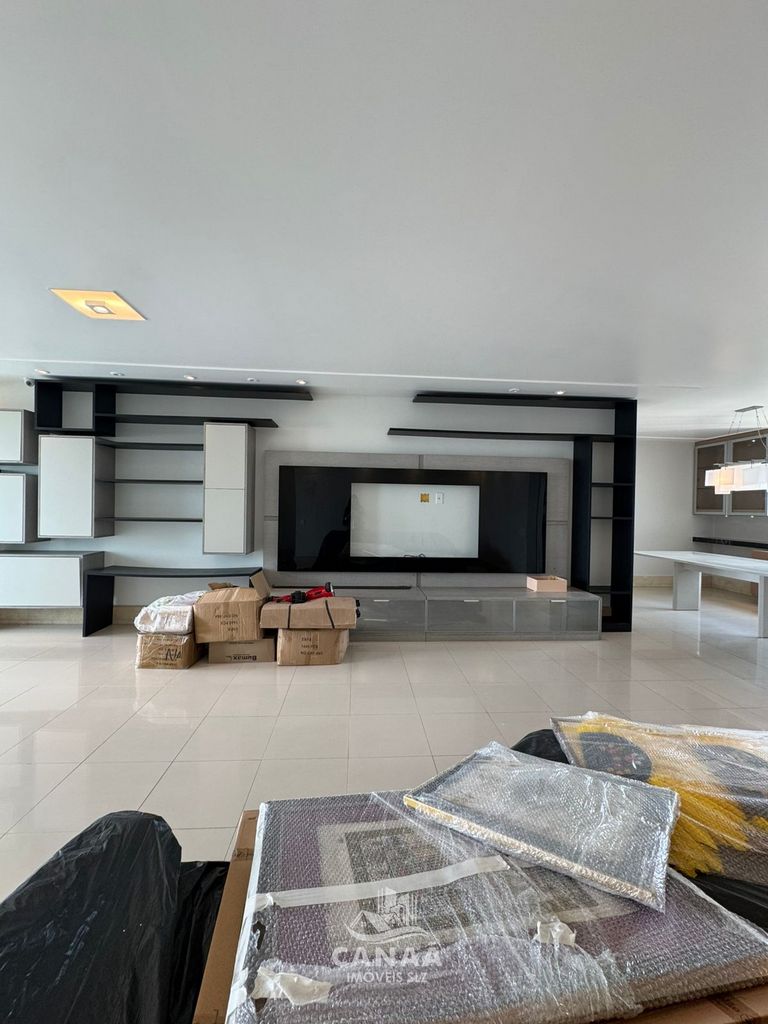 Apartamento, 3 quartos, 198 m² - Foto 2