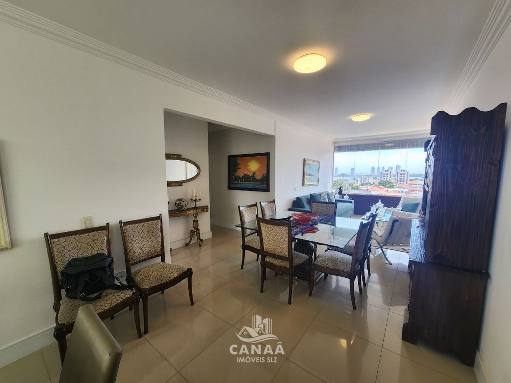 Apartamento à venda com 3 quartos, 240m² - Foto 1