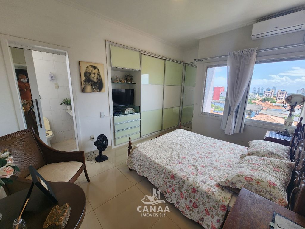 Apartamento à venda com 3 quartos, 240m² - Foto 12