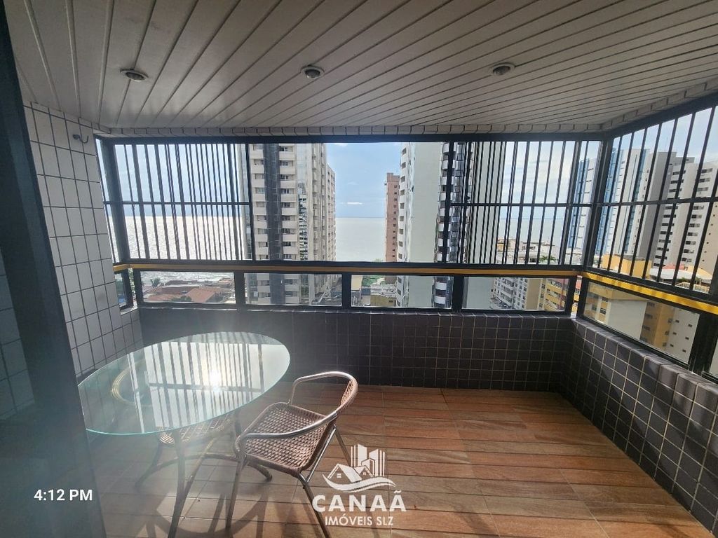 Apartamento à venda com 3 quartos, 141m² - Foto 2