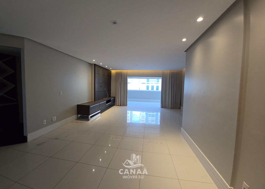 Apartamento, 3 quartos, 274 m² - Foto 1