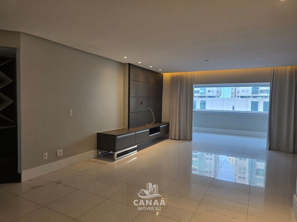 Apartamento, 3 quartos, 274 m² - Foto 2