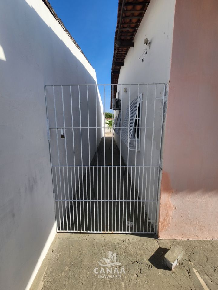 Casa à venda com 3 quartos, 128m² - Foto 18