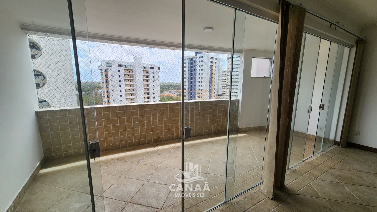 Apartamento à venda com 3 quartos, 168m² - Foto 2