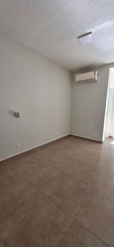 Dormitório com acesso a varanda