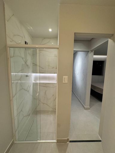 Box com nicho em lead totalmente reformado.