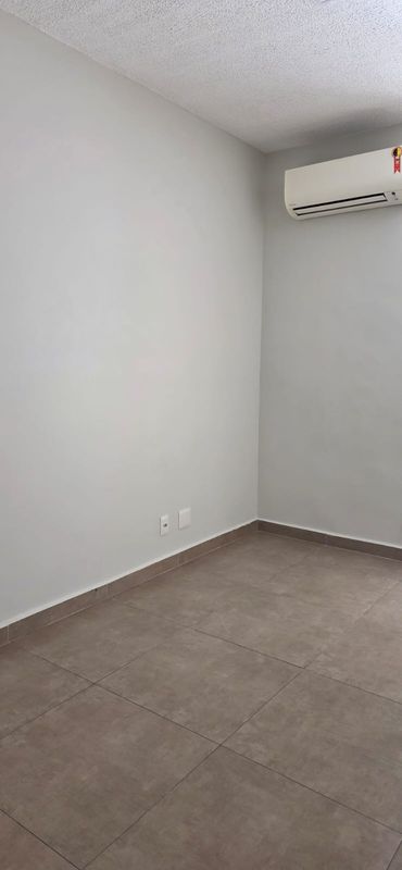 Dormitório com acesso a varanda