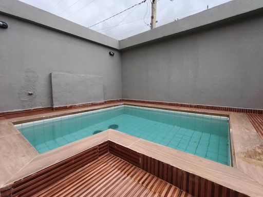 Piscina do condomínio