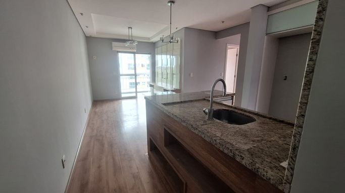 Apartamento cobertura no floresta em Joinville com 3 quartos e suite