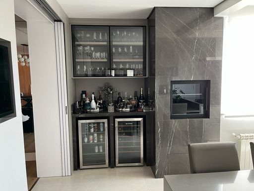 apartamento alto padrão em São Bento do Sul com quatro vagas de garagem.