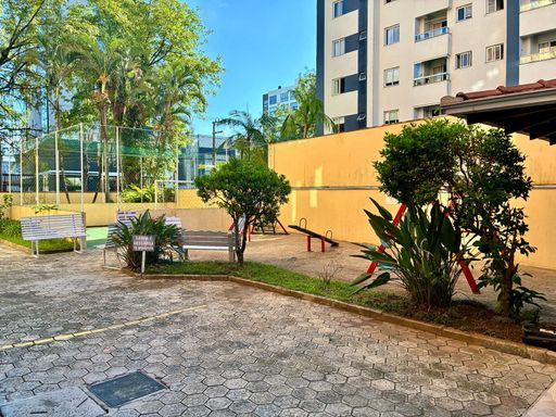 Apartamento com 3 quartos no santo antonio Joinville