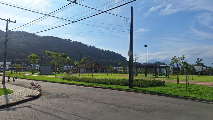 Terreno a venda no condominio Royal Garden Pirabeiraba - lote