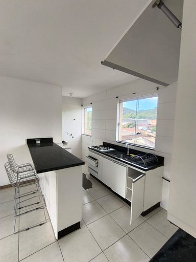 apartamento semimobiliado em Joinville