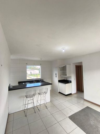 apartamento semimobiliado em Joinville