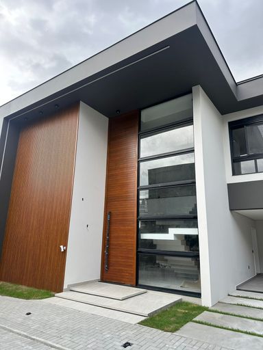 casa alto padrão em condominio em Joinville
