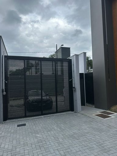 casa alto padrão em condominio em Joinville