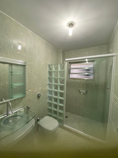 Banheiro com box vidro