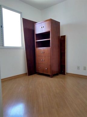 Dormitório 2 - com armários planejados